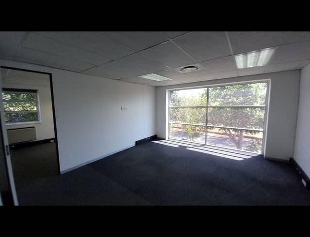 240M² OFFICE TO LET IN BRYANSTON